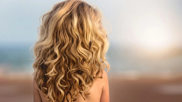 shallow focus photography of girl